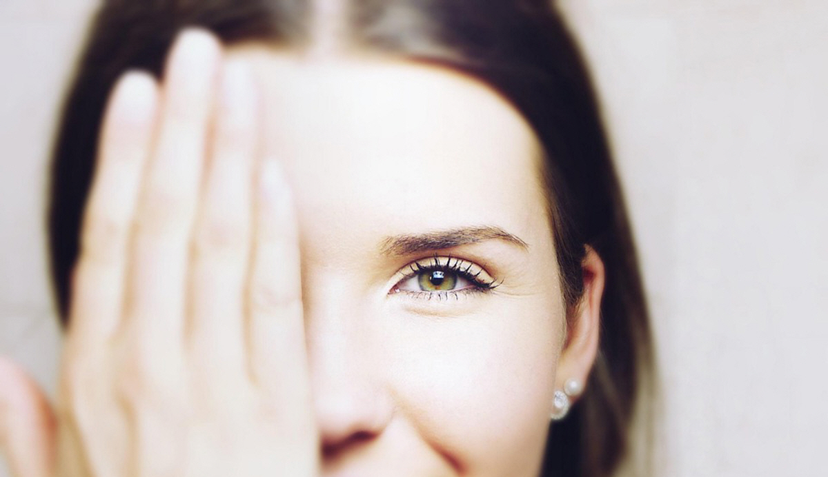 40·50대 백내장 수술 5년 새 2.3배 증가…노안 해결 위한 이른 수…