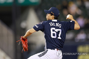 프로야구 KIA, FA 박찬호 보상선수로 두산 투수 홍민규 지명
