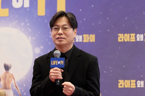 공연 '라이프 오브 파이'의 프로듀서 신동원 에스엔코 대표가 26일 서울 GS아트센터에서 열린 기자간담회에서 발언하고 있다. 2025.11.26 [에스앤코 제공. 재판매 및 DB 금지]