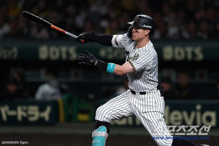 만장일치 6표가 부족했다…득표율 97% 40홈런 4번 타자 '베스트9' …