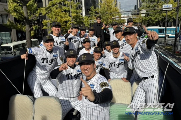 만장일치 6표가 부족했다…득표율 97% 40홈런 4번 타자 '베스트9' …