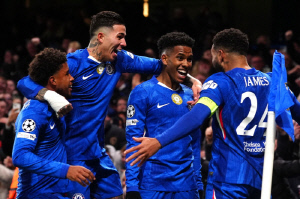 [UCL 리뷰]'한국 탈탈 턴' 이스테방 이 정도 재능러였어?…'아라우호 퇴장' 바르셀로나전서 환상골→'3경기 연속골', 첼시 3-0 쾌승