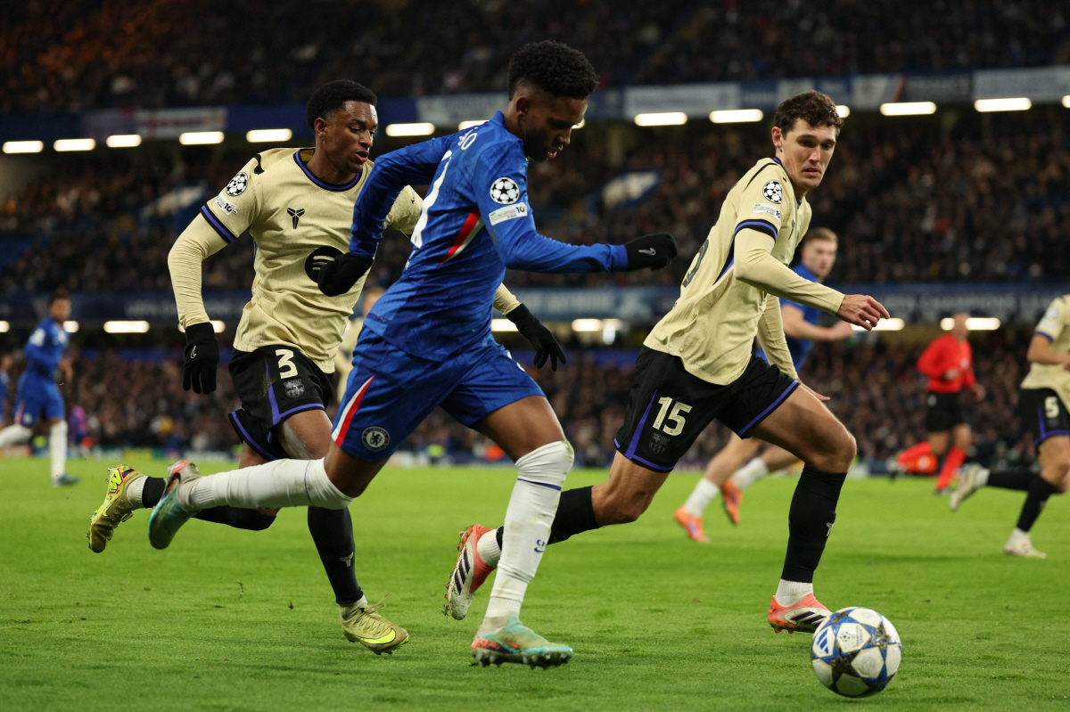 [UCL 리뷰]'한국 탈탈 턴' 이스테방 이 정도 재능러였어?…'아라우호…