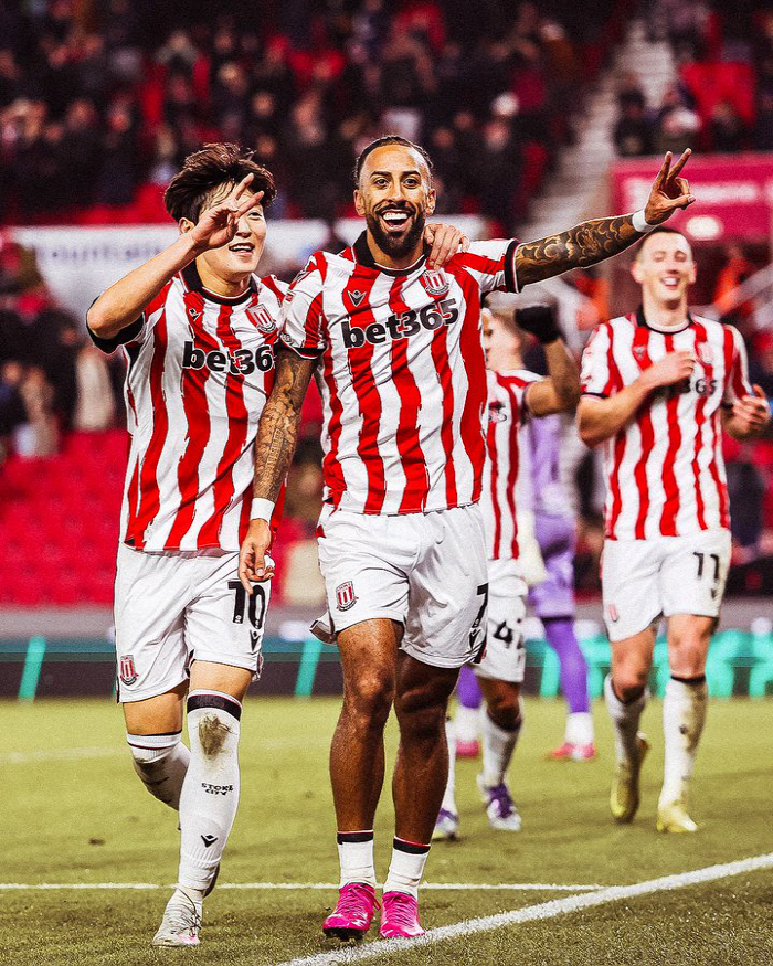 한국인 프리미어리거 승격 1호 탄생? 韓 최초 역사 기대감...홍명보호 …