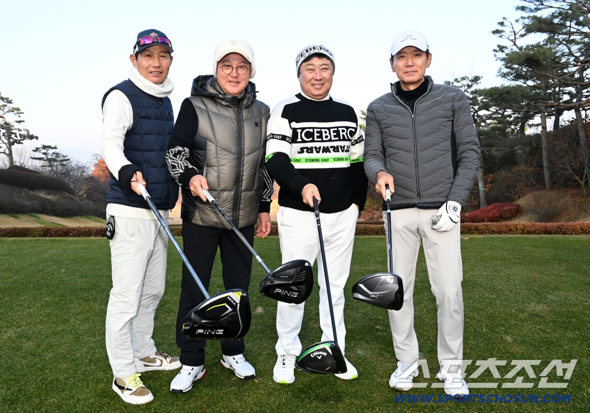 [포토] 염경엽 김경문 김태형 이강철 감독, 골프로 한마음