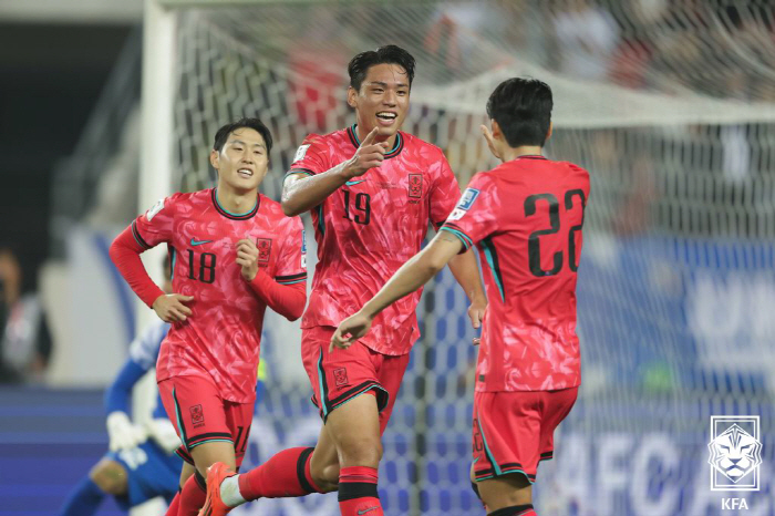 '마치다 코리안 듀오' 나상호-오세훈의 이구동성 "대표팀 복귀, 포기는 …