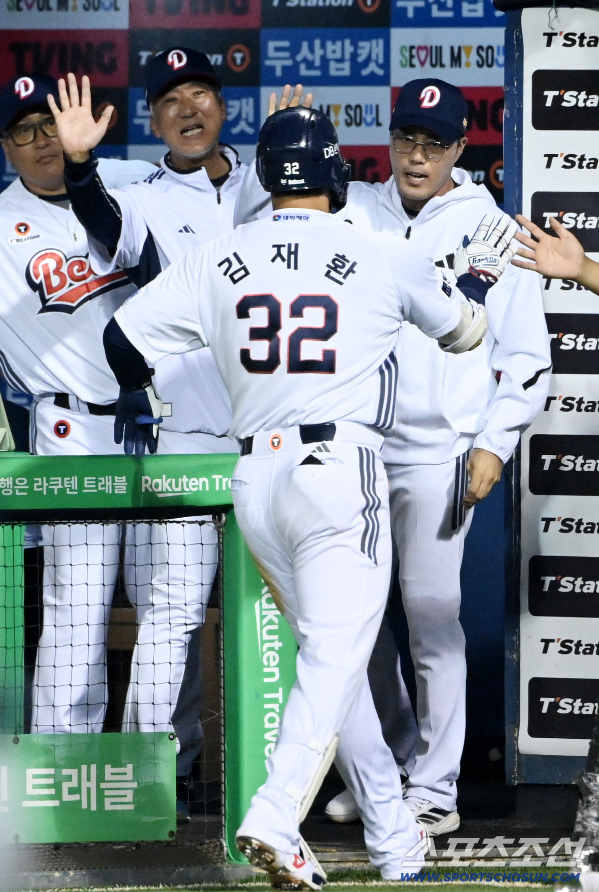 [속보] 김재환 방출 대충격! → 無보상 꼼수 FA 됐다. 4년전 '독소…