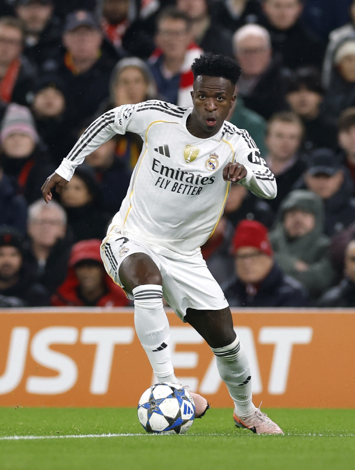 '슬롯 감독 경질' 구원할 히든카드! 비니시우스 이적료 1500억 책정……