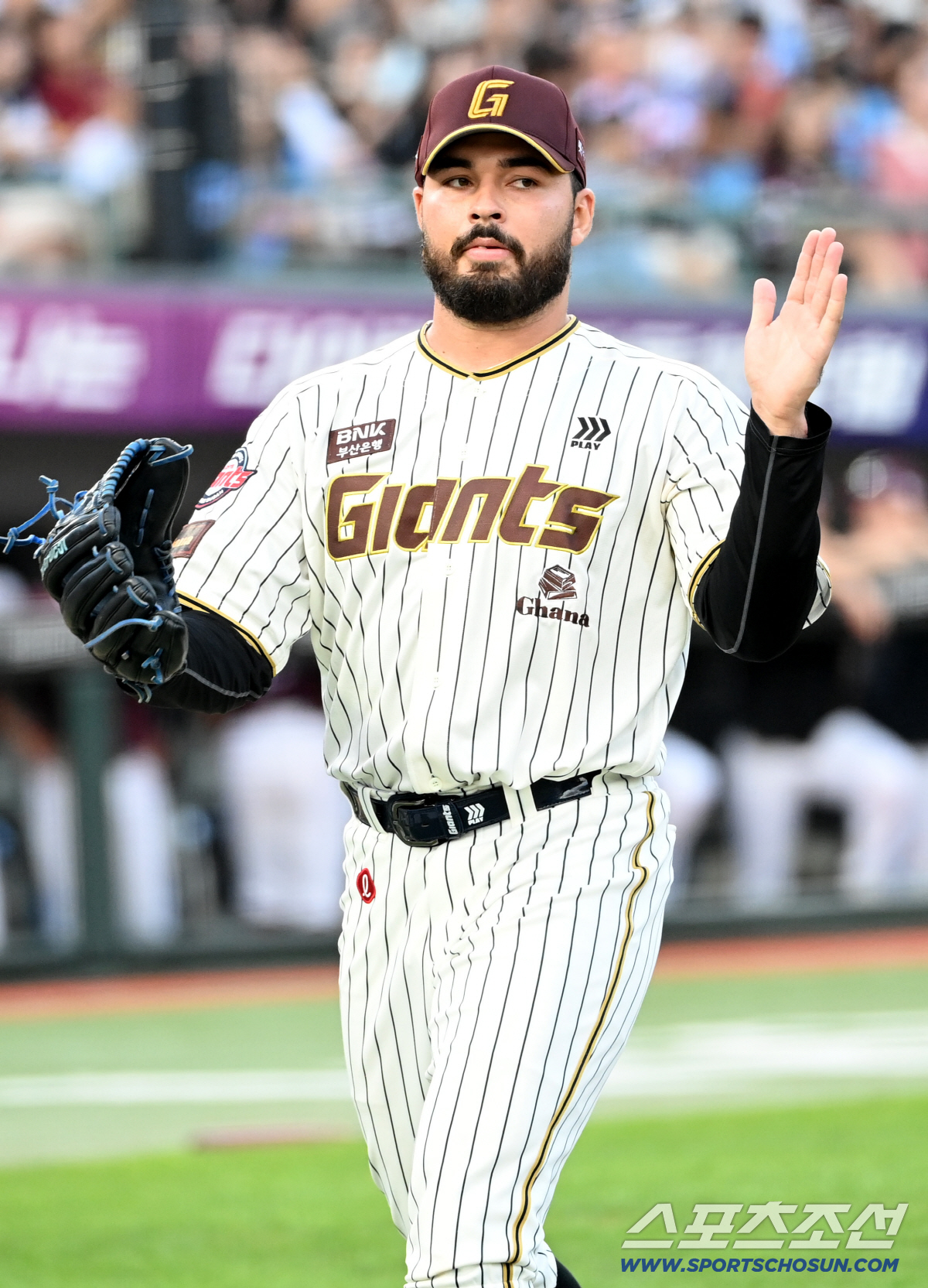 감보아까지 잡나? 롯데, 과감한 교체냐 안정된 선택이냐…일단 벨라스케즈만…