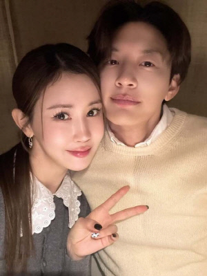 [SCin스타] “요리 맨날 먹고 싶어요” 이다해, ♥세븐과 오붓한 데이트