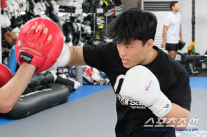 시합앞둔 로드FC 파이터가 만취한 취객에게 위협받은 여성 구했다