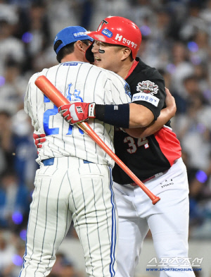 마흔 둘 타격장인이 FA 시장에 던진 파문, 삼성의 베팅한도와 KIA의 안전장치[SC포커스]