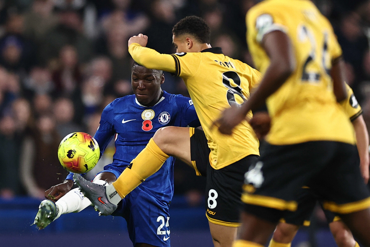 황희찬 대충격! 울버햄튼, 핵심 MF까지 맨유에 강탈 당한다→사실상 강등…