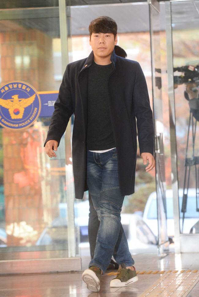 '다저스 스카우트 왔다고? 그래서 뭐?' 상습 음주운전 이력의 38세 은…