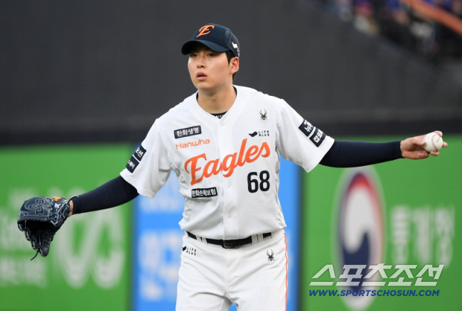 1군 풀타임→KS 마운드까지…'2년 차' 벌크업 효과 제대로 봤다 "발전…