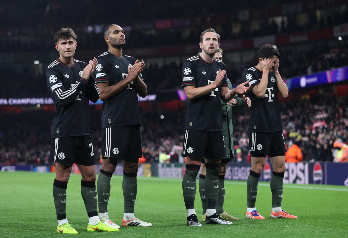 '그러게 김민재 선발로 썼어야지' 수비 와르르→충격의 3실점...바이에른…