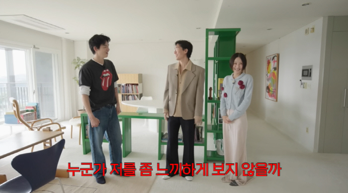 '99억 건물주' 김나영, 마이큐♥와 신혼집도 으리으리..갤러리 같은 내…