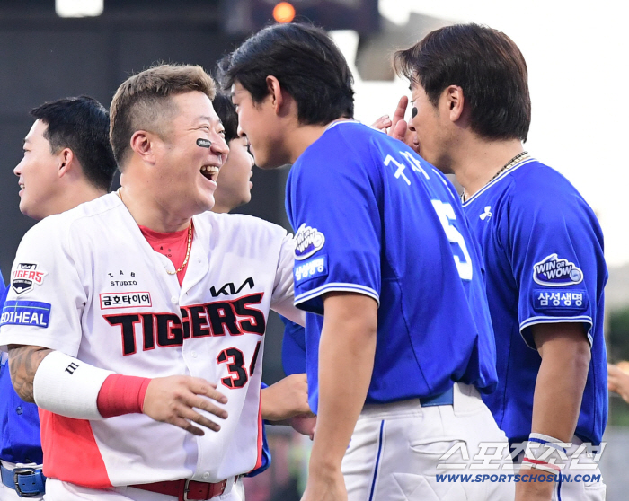 와 도대체 얼마 줘야 하나, 이런 FA 선례 없었다…최형우, KIA·삼성 다 원하는데 왜 길어지나