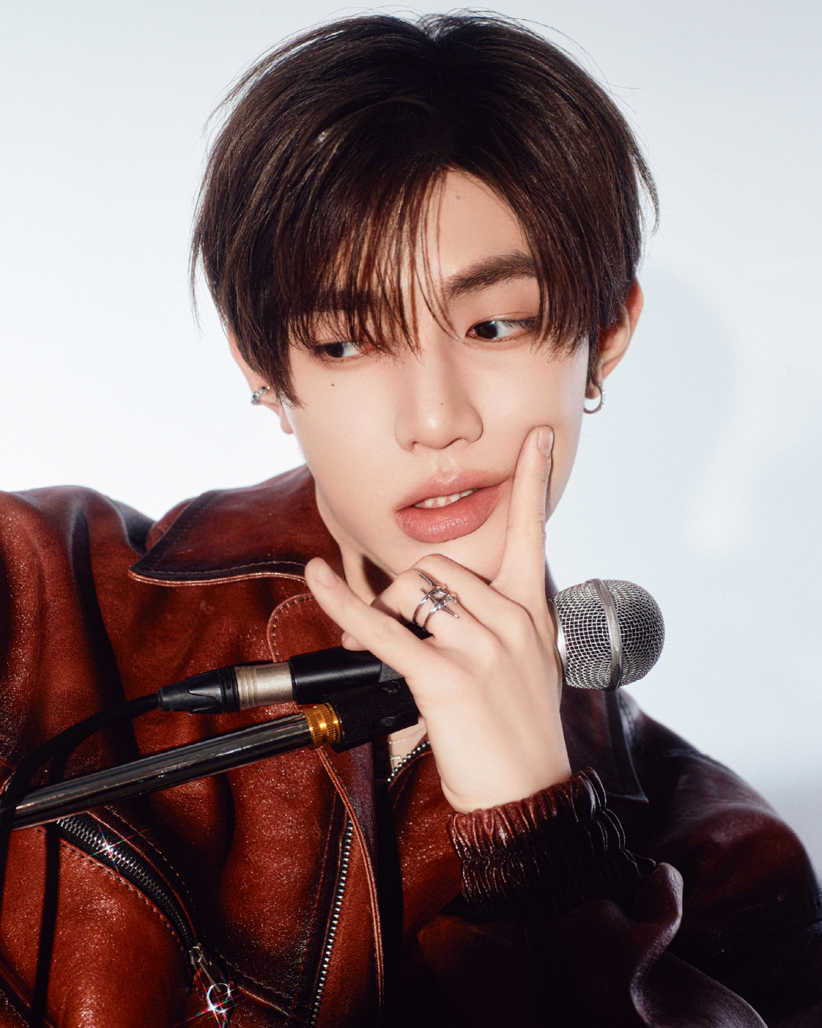 제로베이스원 장하오, 中 애니메이션 '현계지문' OST로 글로벌 차트 석…