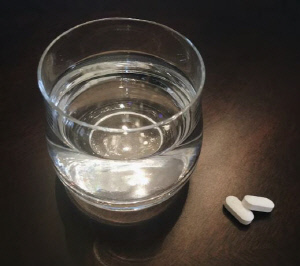 면접 여성 200명에 이뇨제 먹여 '소변 실수' 유도…고위 공무원 덜미 '충격'