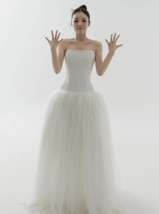 “남다른 미소” ‘일반인과 결혼♥’ 박진주, 웨딩 촬영 비하인드 공개