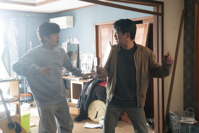 '정보원' 허성태, 알고 보니 '케미 요정'이었네…"브로맨스부터 순정 로맨스까지"