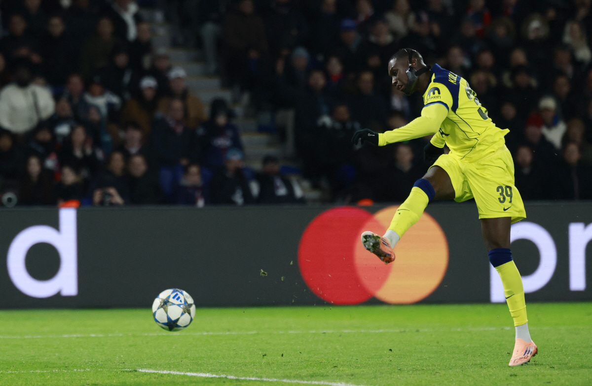 '캡틴 소니'가 대단했던 거야! 로메로 주장의 무게에 힘겹다→패배 원흉 …