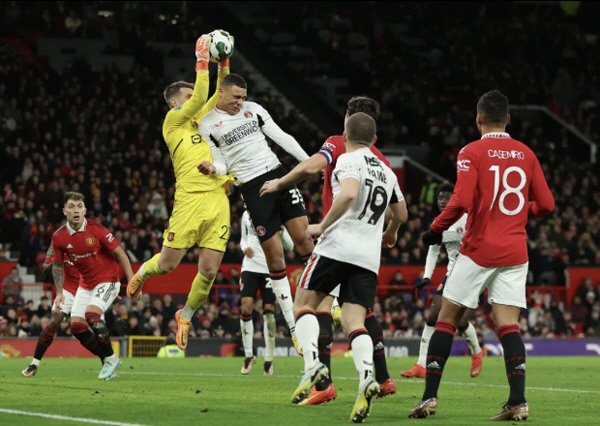 "박지성과 동병상련" 1029일째 뛰지 못한 맨유 NO.3의 숙명, 누가…