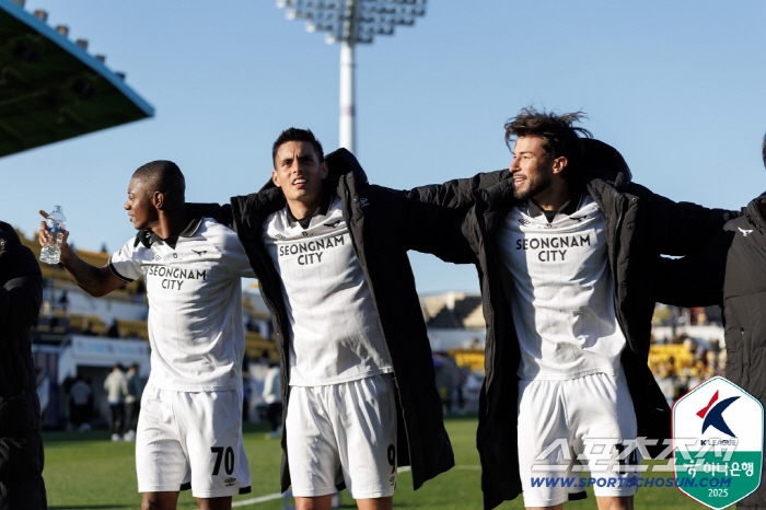 '에울레르 VS 후이즈' 이랜드-성남, 준PO 외나무 승부 '총력전'[현…