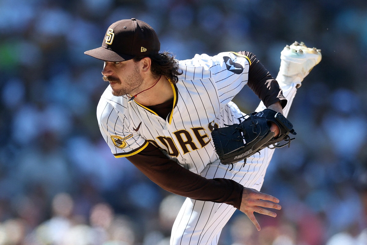 '우승? 이젠 돈으로 사겠어. 얼마야? 얼마면 돼?' 한 맺힌 토론토의 …