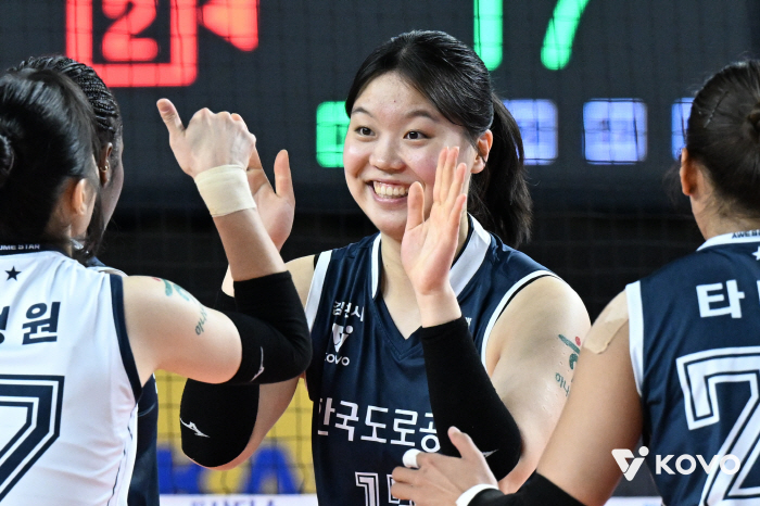 '이럴수가' 1R 특급 데뷔 무패 행진이라니…"10연승? 앞으로도 계속 이길래요"