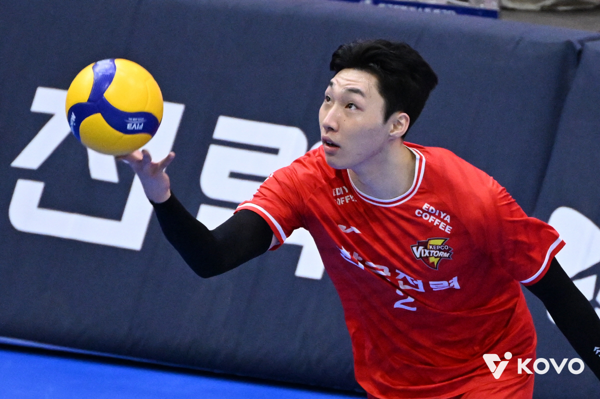 "봄배구? 영석이형, 재덕이형 잘하면 우승도 가능하죠" 젊은피의 당돌한 …