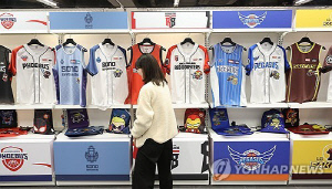 정관장은 아이언맨, SK는 스파이더맨…KBL-마블 테마 팝업스토어