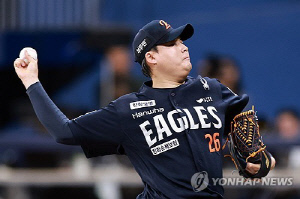 kt, '한화로 떠난 FA' 강백호 보상 선수로 한승혁 지명