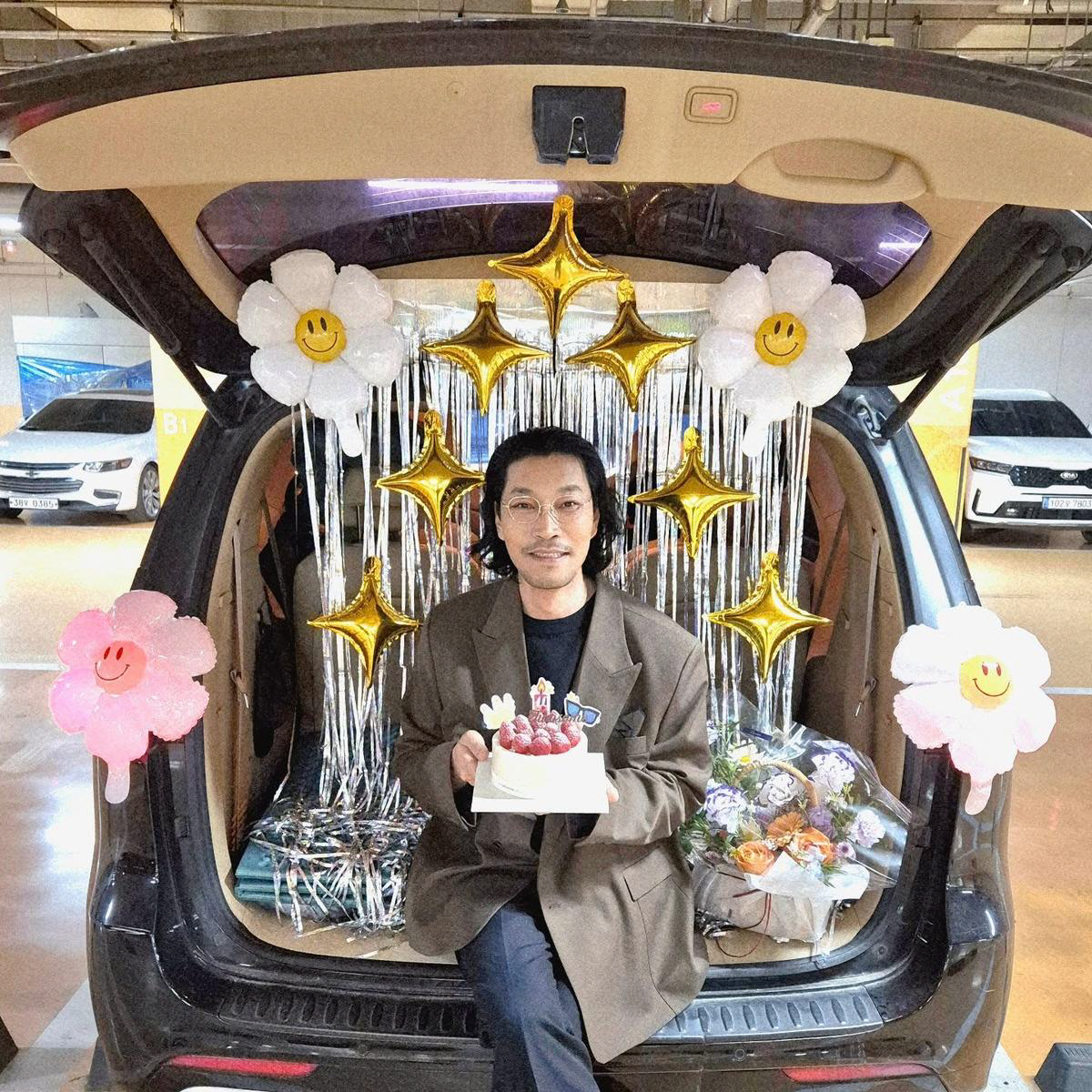 [SCin스타] “이런 건 처음” 최귀화, 신입 매니저 깜짝 이벤트에 감…