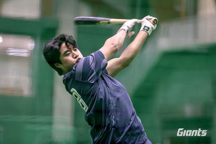 '금값' 20대 1군 포수가 둘이나 있는데…트레이드는 왜? 롯데가 택한 …