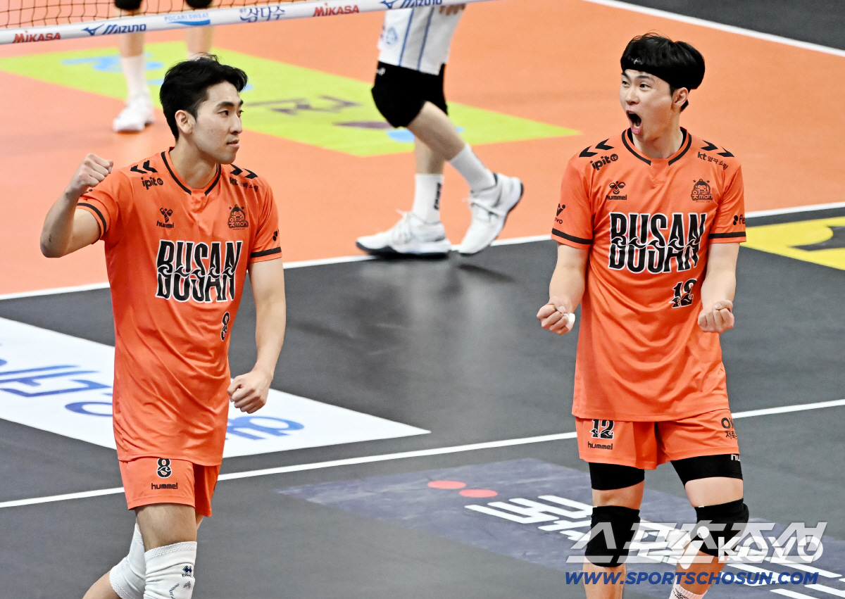 외국인보다 더 잘때리는 201cm 장신 히터의 성장기 "믿음이 사람을 참…