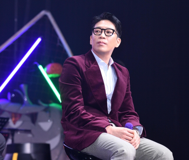 MC몽 '예전 번호' 악용한 사기범...실제 대화 내용에 '충격'