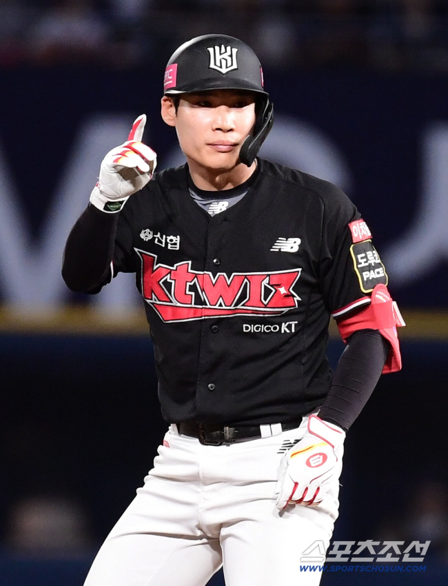 안현민, 최원준, 김현수 유탄은 어떻게 할 수가 없다...'우승 반지' …