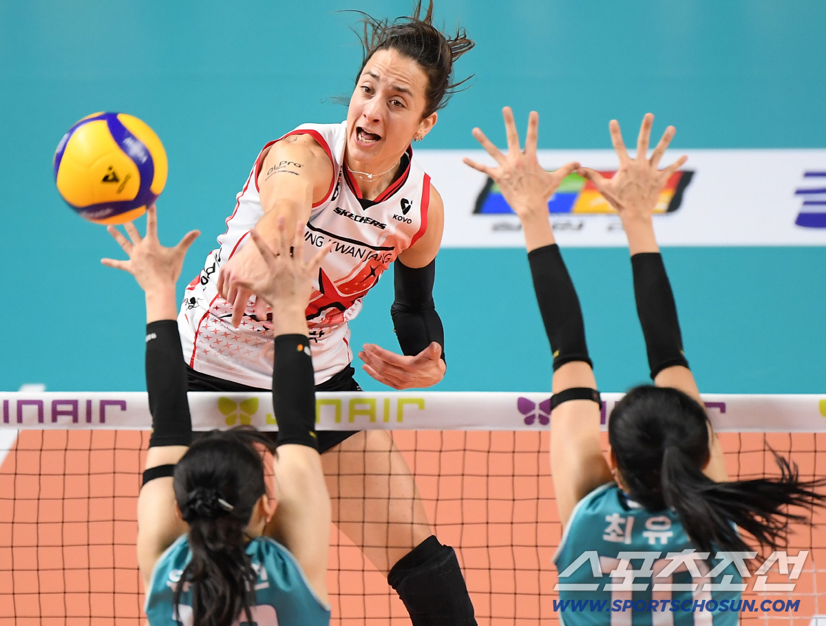 [포토] 자네테의 강력한 스파이크