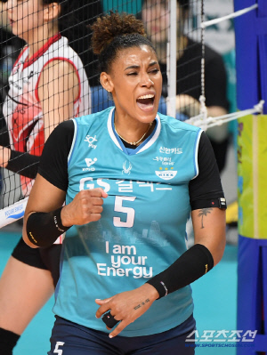 '실바 28득점 원맨쇼' GS칼텍스, 오랜만에 돌아온 홈에서 정관장에 '셧아웃승' [장충 현장]