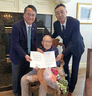 李대통령, `최고령` 이하전 애국지사에 생일 축전…