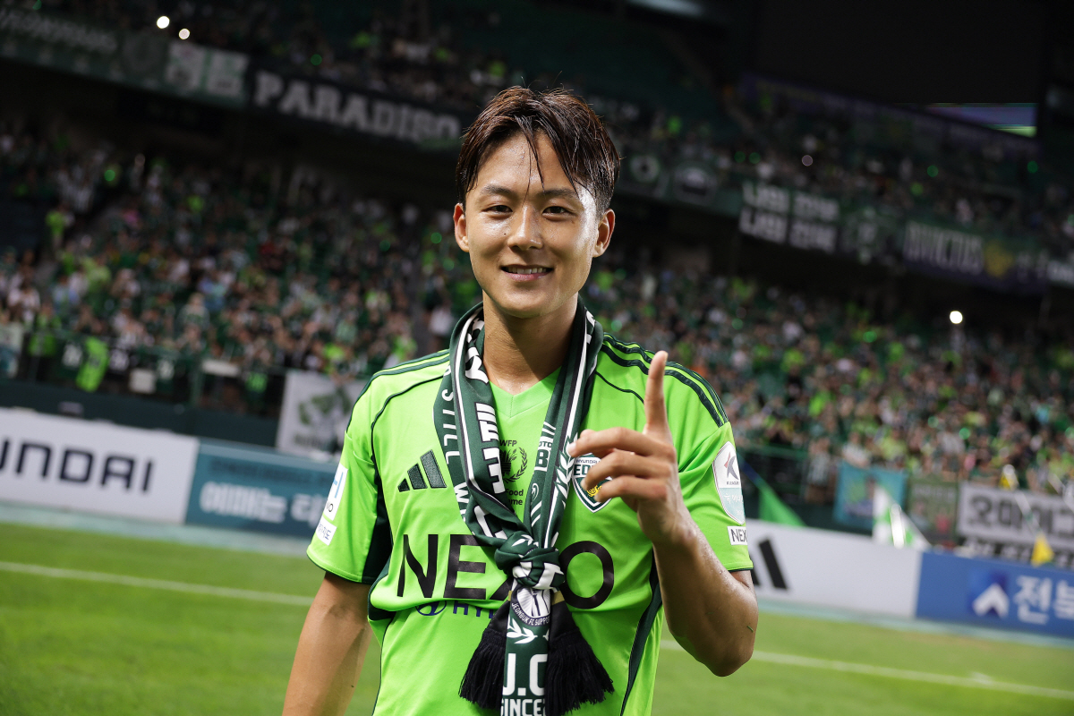 '아스널 9번'부터 '한국 메시'까지, "일본에 위협되지 않는, 한국의 …