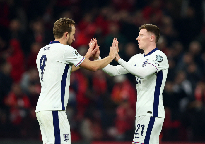 '팀은 엉망이지만 이 선수는 최고' 맨시티, '영건' 앤더슨 영입 노린다…실바 이탈 대안으로 이적료 1556억 책정