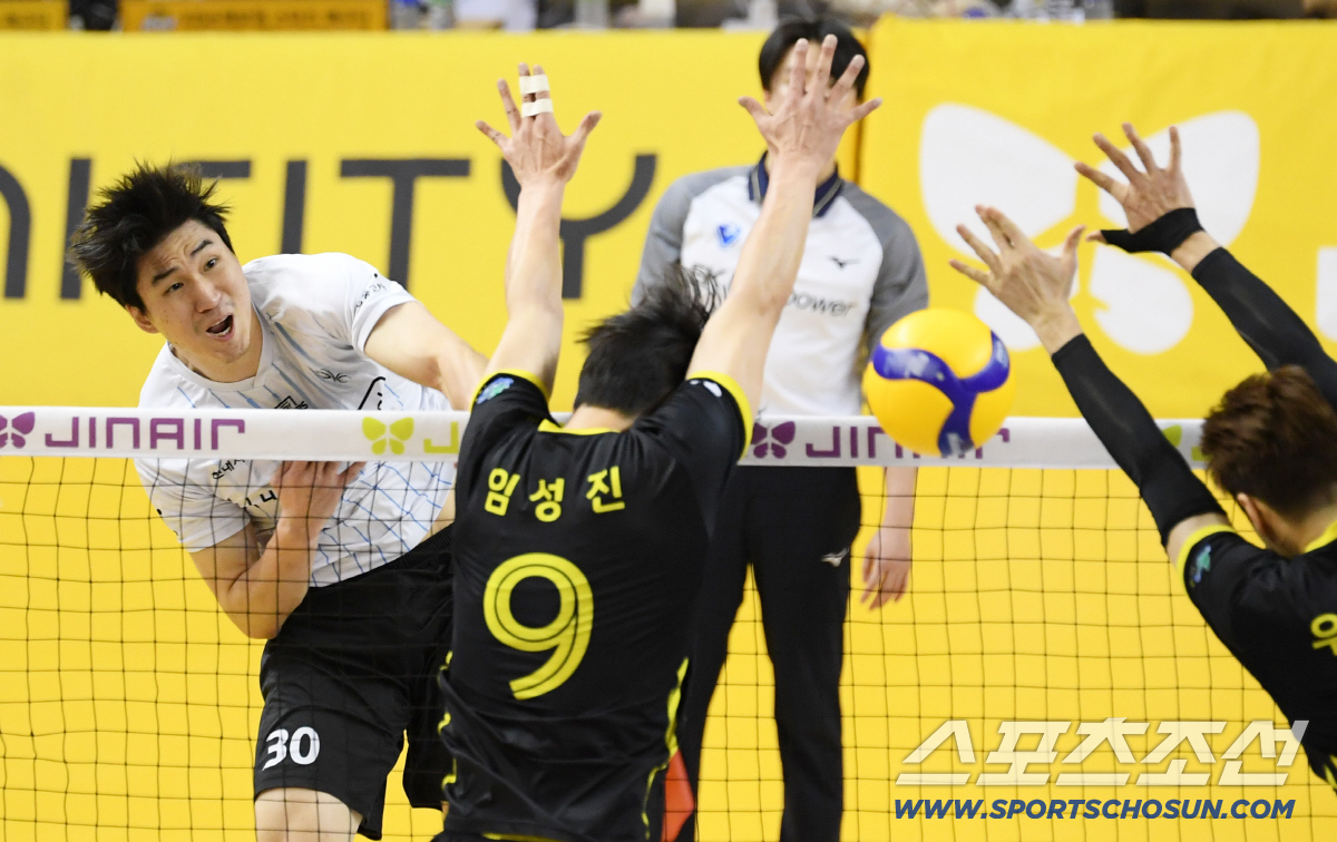 [포토] 신호진, 스파이크