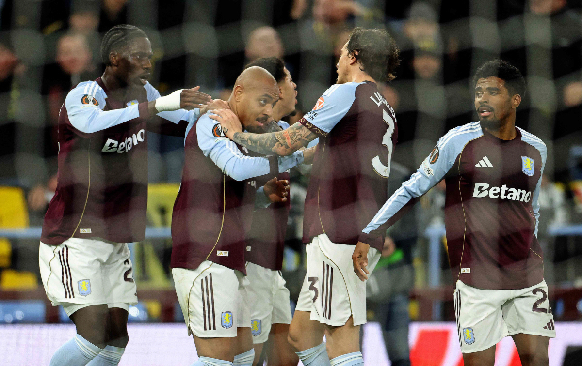 '난동범 꼼짝마!' 영국 유로파리그 폭력사태에 경찰 체포 속출…영국 경찰…