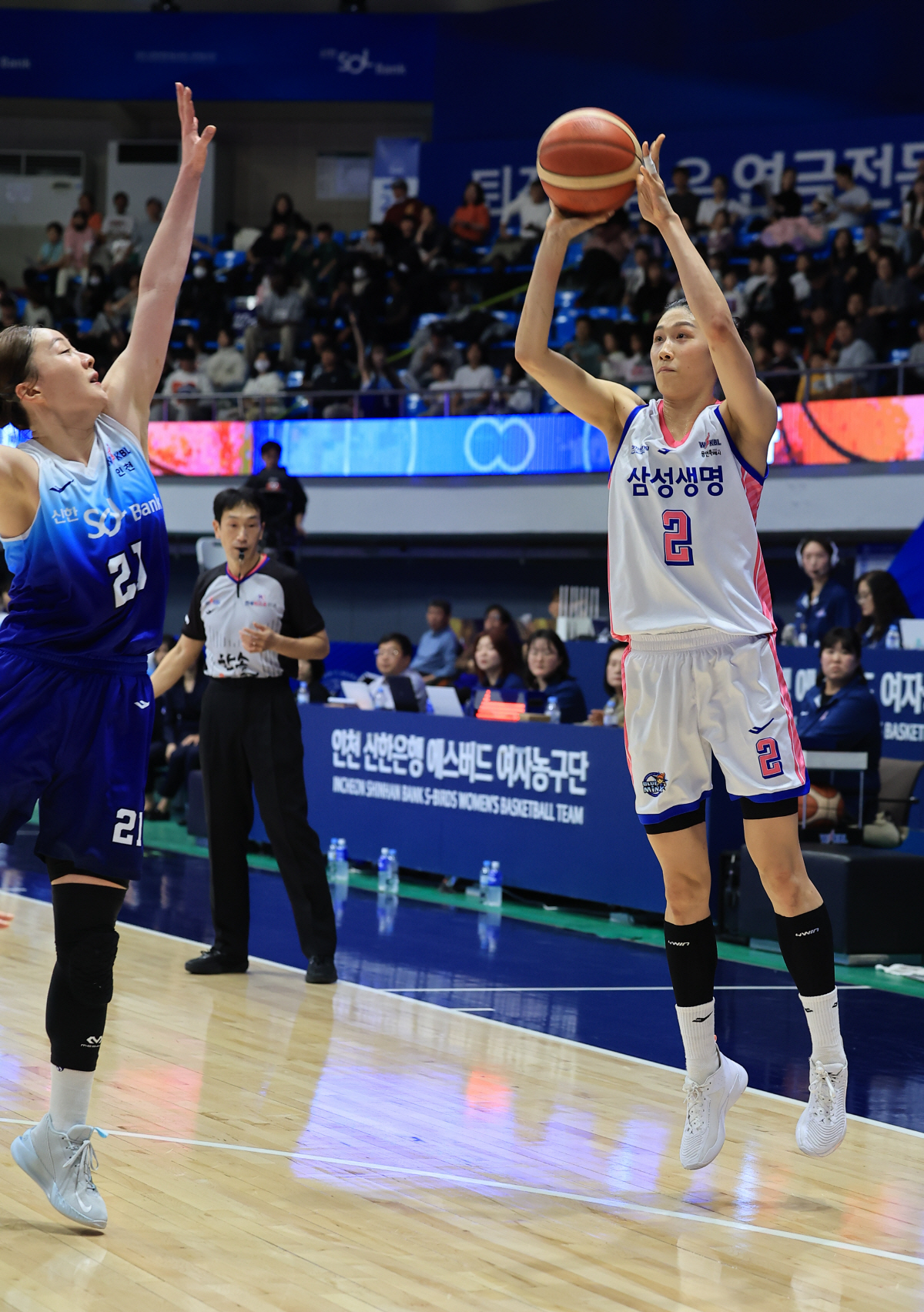 삼성생명, 신한은행 3연패 몰아넣고 50% 승률…초반 리드 빼앗기지 않으…