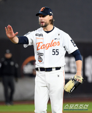 '작별 오피셜?' 한화에서 인생 역전! 은퇴까지 생각했는데, ML 금의환향이었나