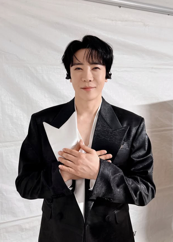 [청룡랭킹] 에녹, 청룡랭킹 1위! 팬들에게 받은 컴백 선물 받았다