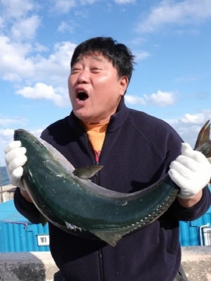 양준혁, 19세 연하 ♥아내 두고 방어와 뽀뽀…